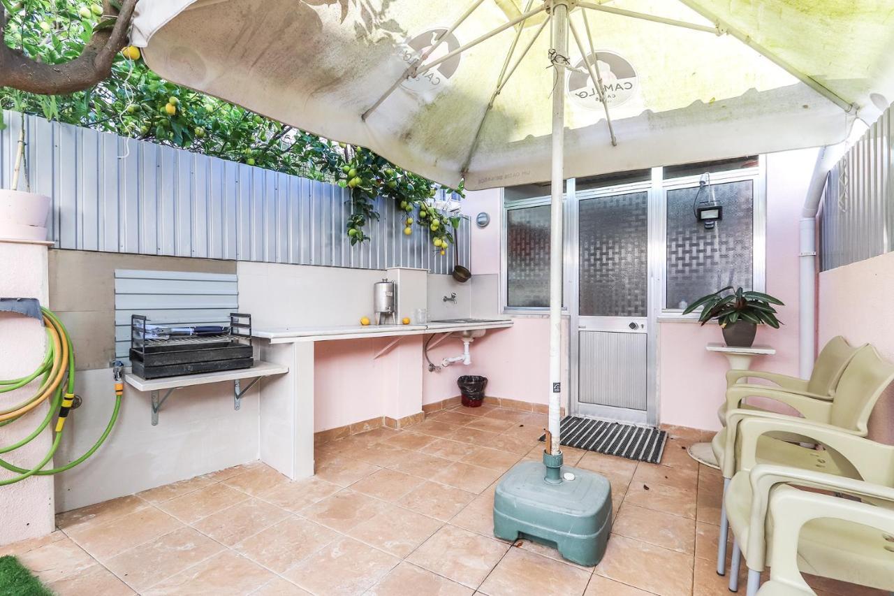 Vita Portucale ! Moscavide Casa Branca W/ Terrace Lissabon Buitenkant foto